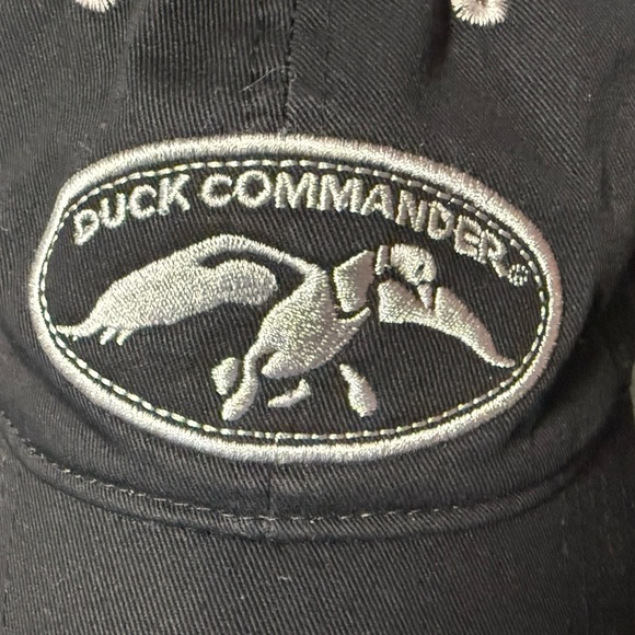 Duck Commander "FEAR THE BEARD" Black Embroidered Baseball Hat - Picture 2 of 8